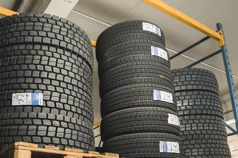 Plaša riepu izvēle dažādiem transportlīdzekļiem ARMARIX noliktavā